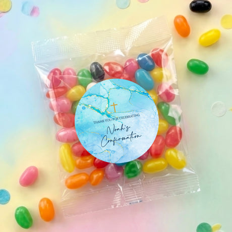 Personalised jelly bean bag with light blue round thank-you label and colorful candies