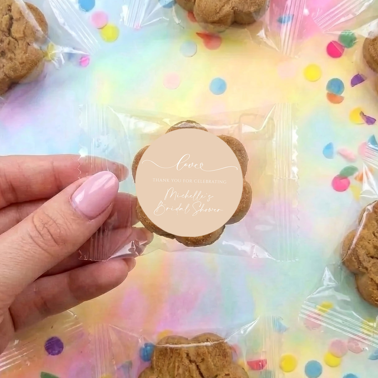 Personalised chocolate chip cookie in clear bag with round beige thank-you label