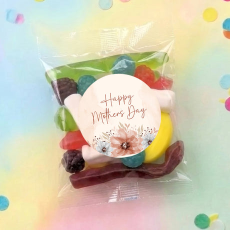 Personalised Mother’s Day lolly bag with floral round label and mixed candies