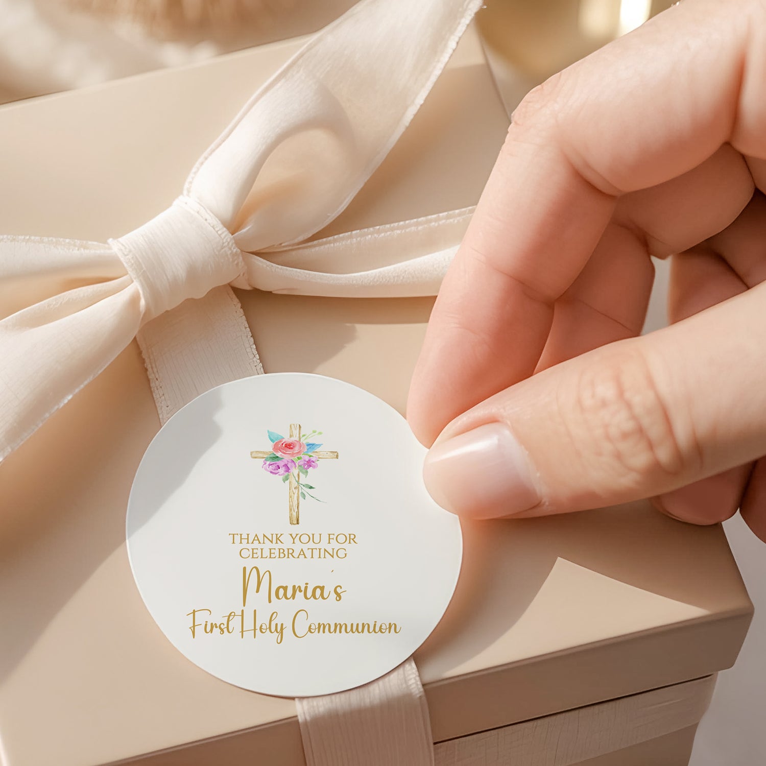 Round communion thank-you label with floral cross and text, white background