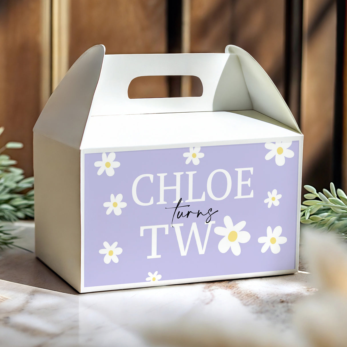 Purple gable favour box with daisy border and personalised text CHLOE, T'W