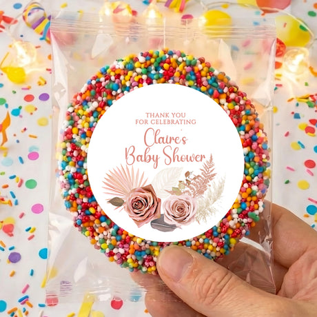 Personalised baby shower topper with multicolor sprinkles and “Thank you” round label