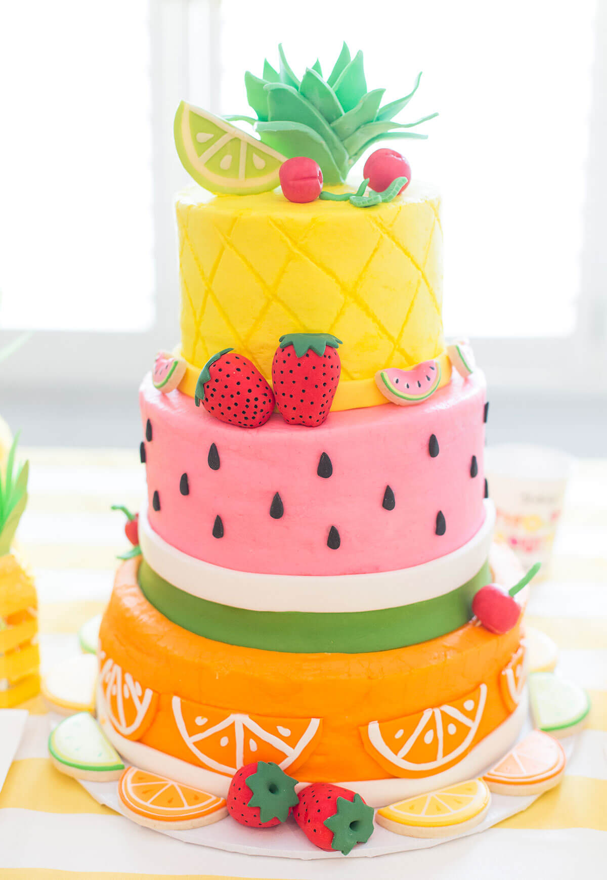 10-totally-gorgeous-birthday-cakes-for-sweet-little-girls-favour-perfect